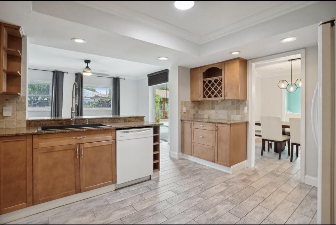 DEERFIELD BEACH GARDENS - Residential