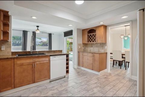 Tiny photo for 603 SE 7th Avenue, Deerfield Beach, FL 33441 (MLS # R11169747)