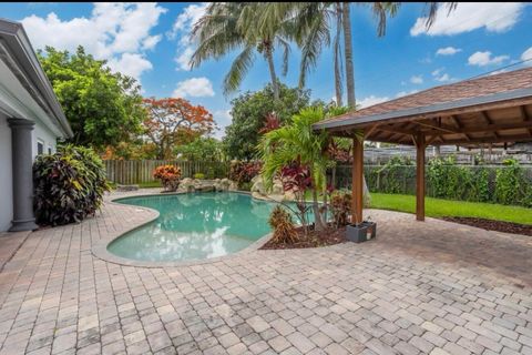 Tiny photo for 603 SE 7th Avenue, Deerfield Beach, FL 33441 (MLS # R11169747)