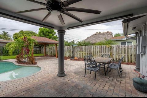 Tiny photo for 603 SE 7th Avenue, Deerfield Beach, FL 33441 (MLS # R11169747)