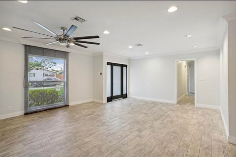 Tiny photo for 603 SE 7th Avenue, Deerfield Beach, FL 33441 (MLS # R11169747)