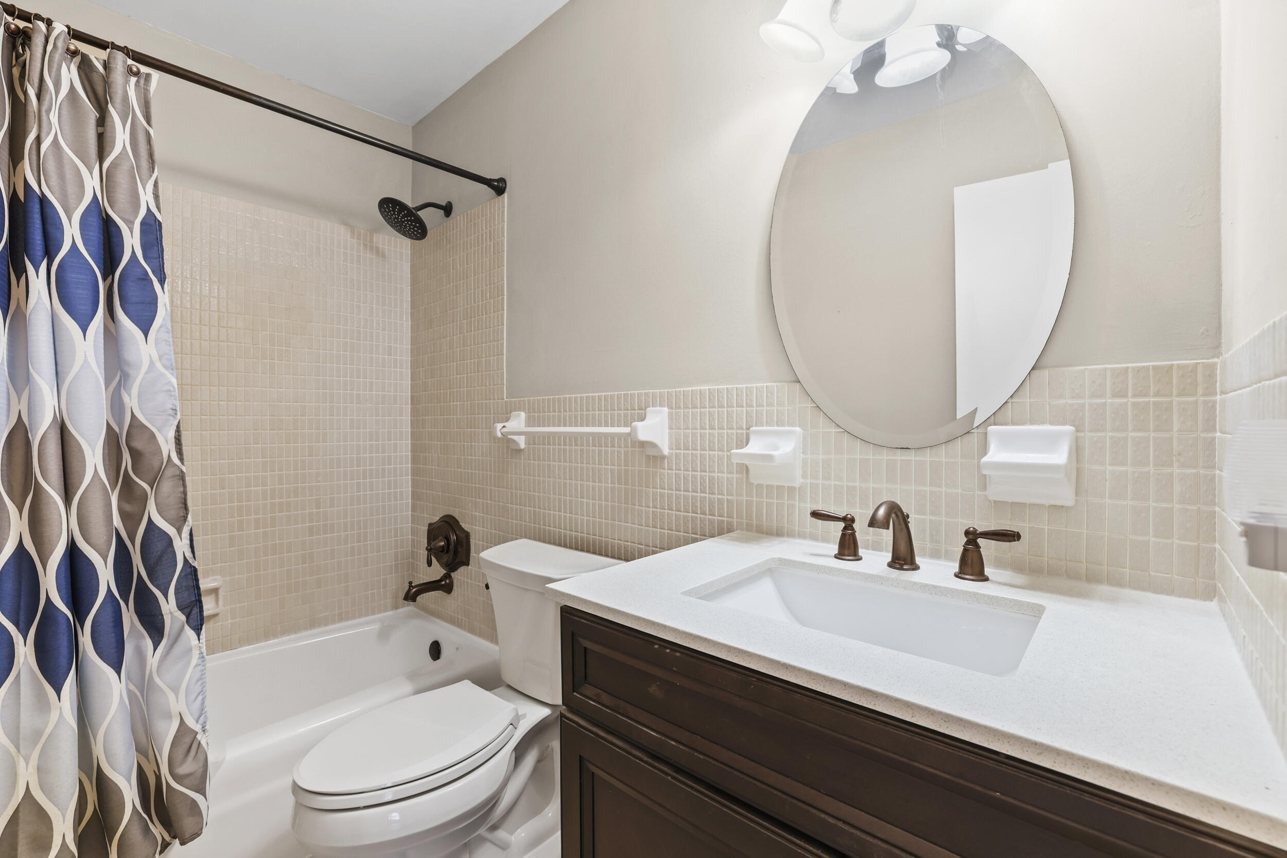 IMPERIAL POINT COLONNADES CONDO - Residential