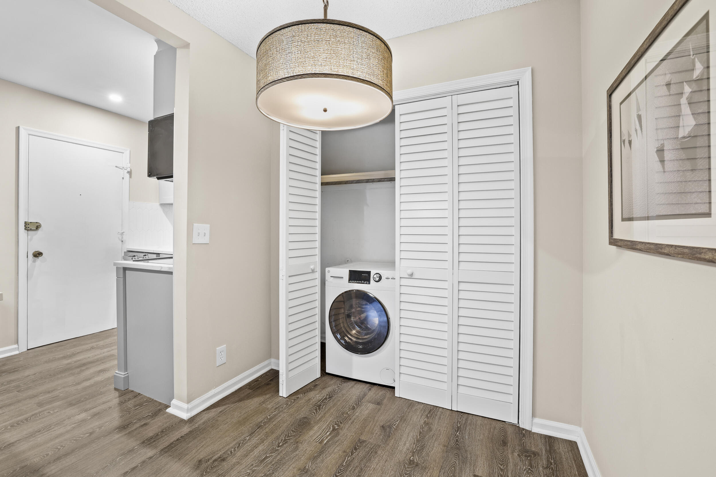 IMPERIAL POINT COLONNADES CONDO - Residential