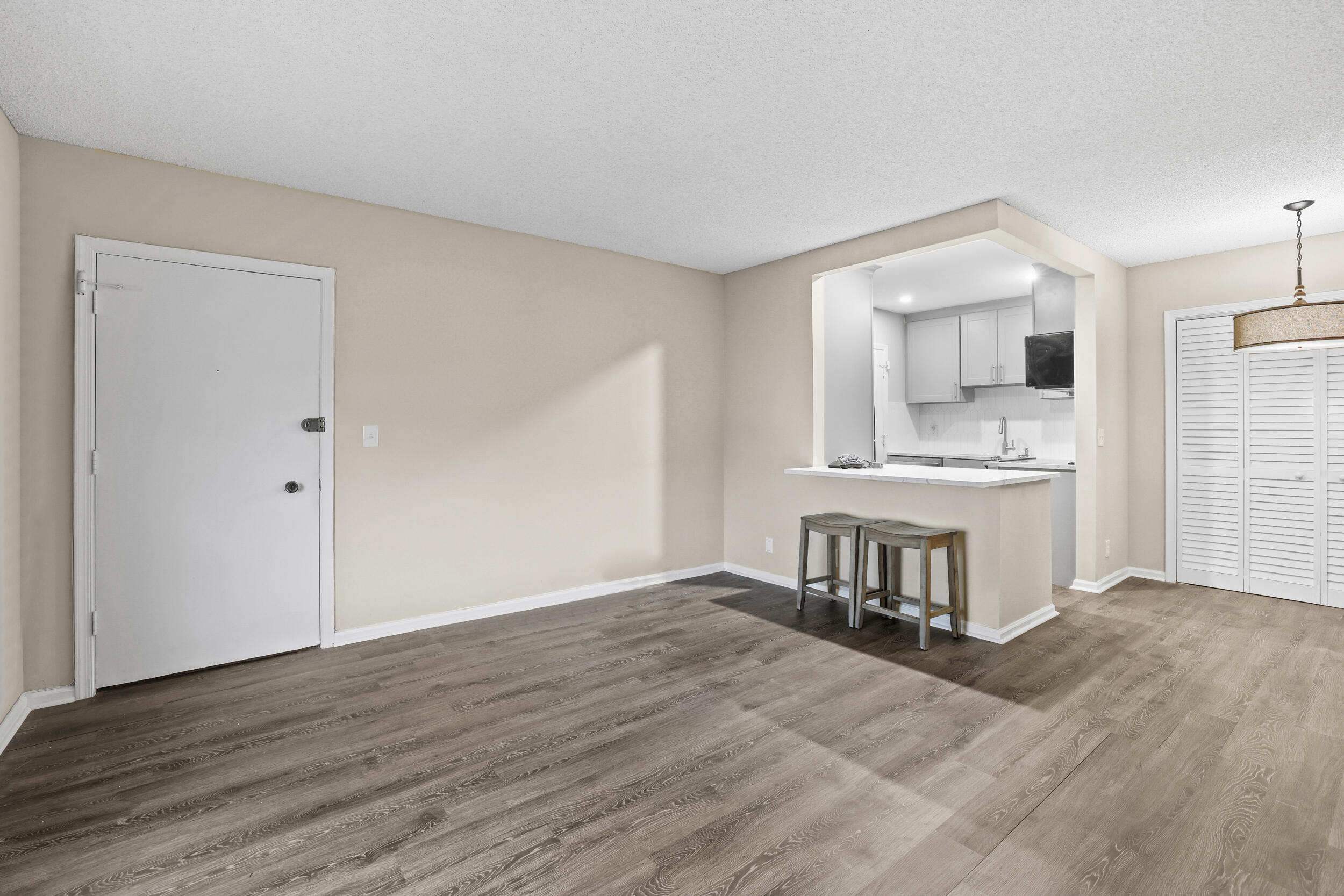 IMPERIAL POINT COLONNADES CONDO - Residential