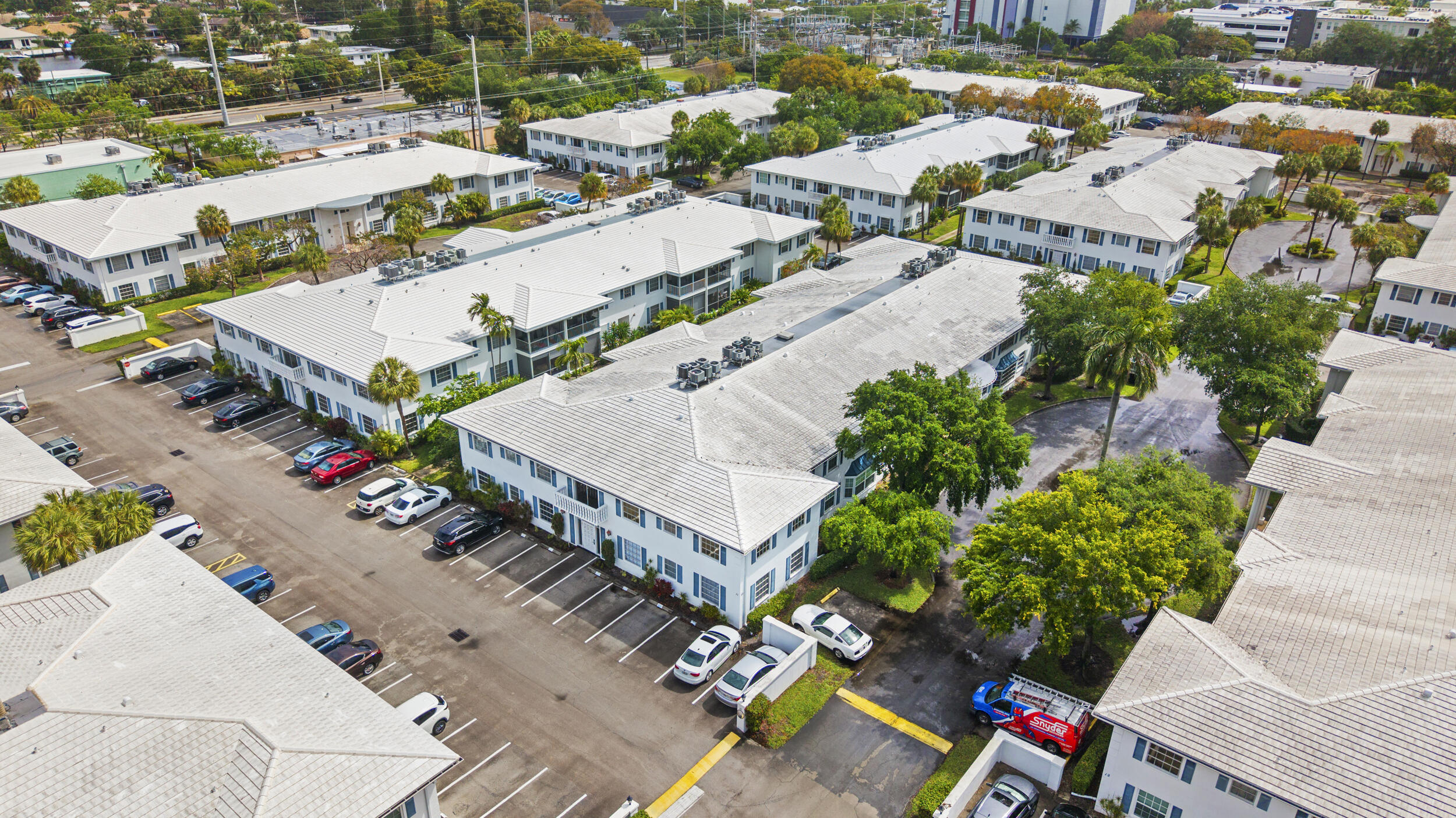 IMPERIAL POINT COLONNADES CONDO - Residential