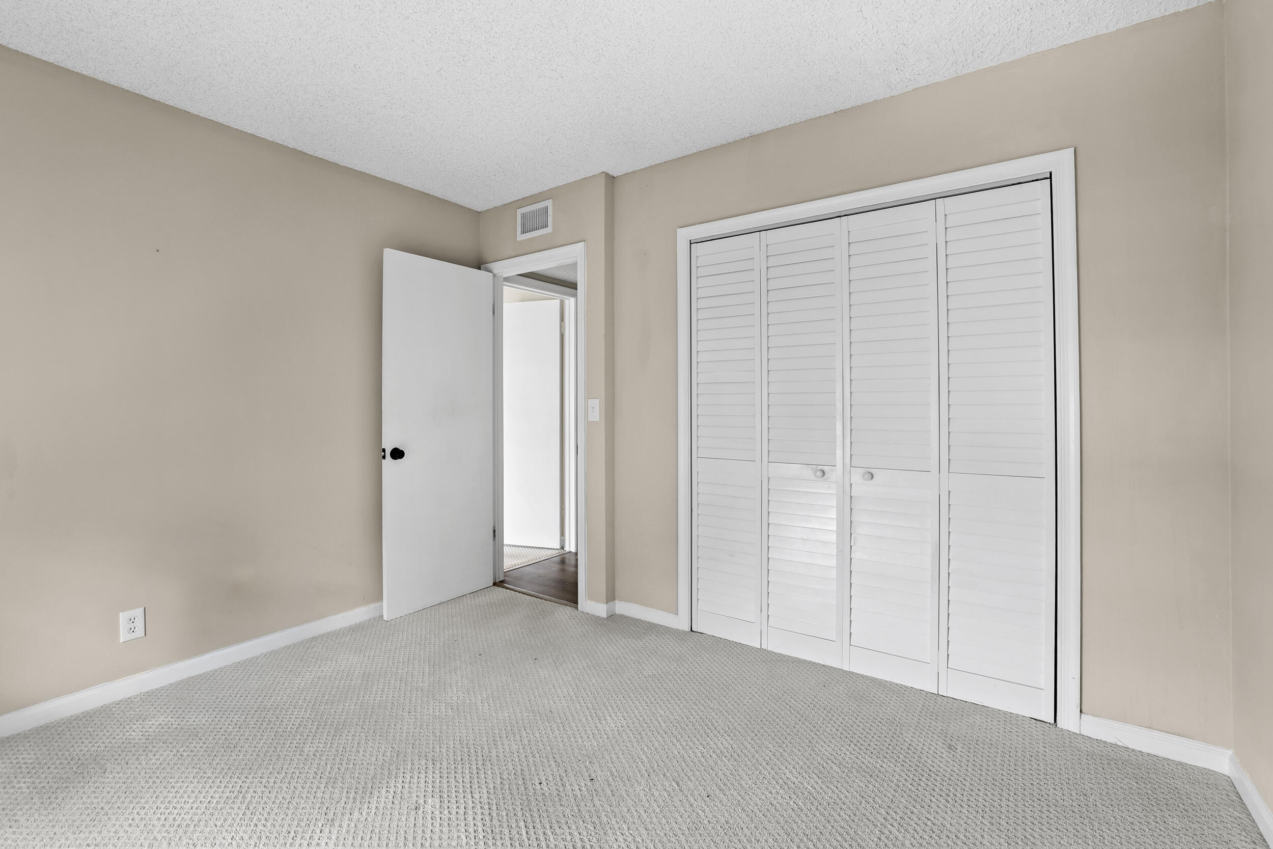 IMPERIAL POINT COLONNADES CONDO - Residential