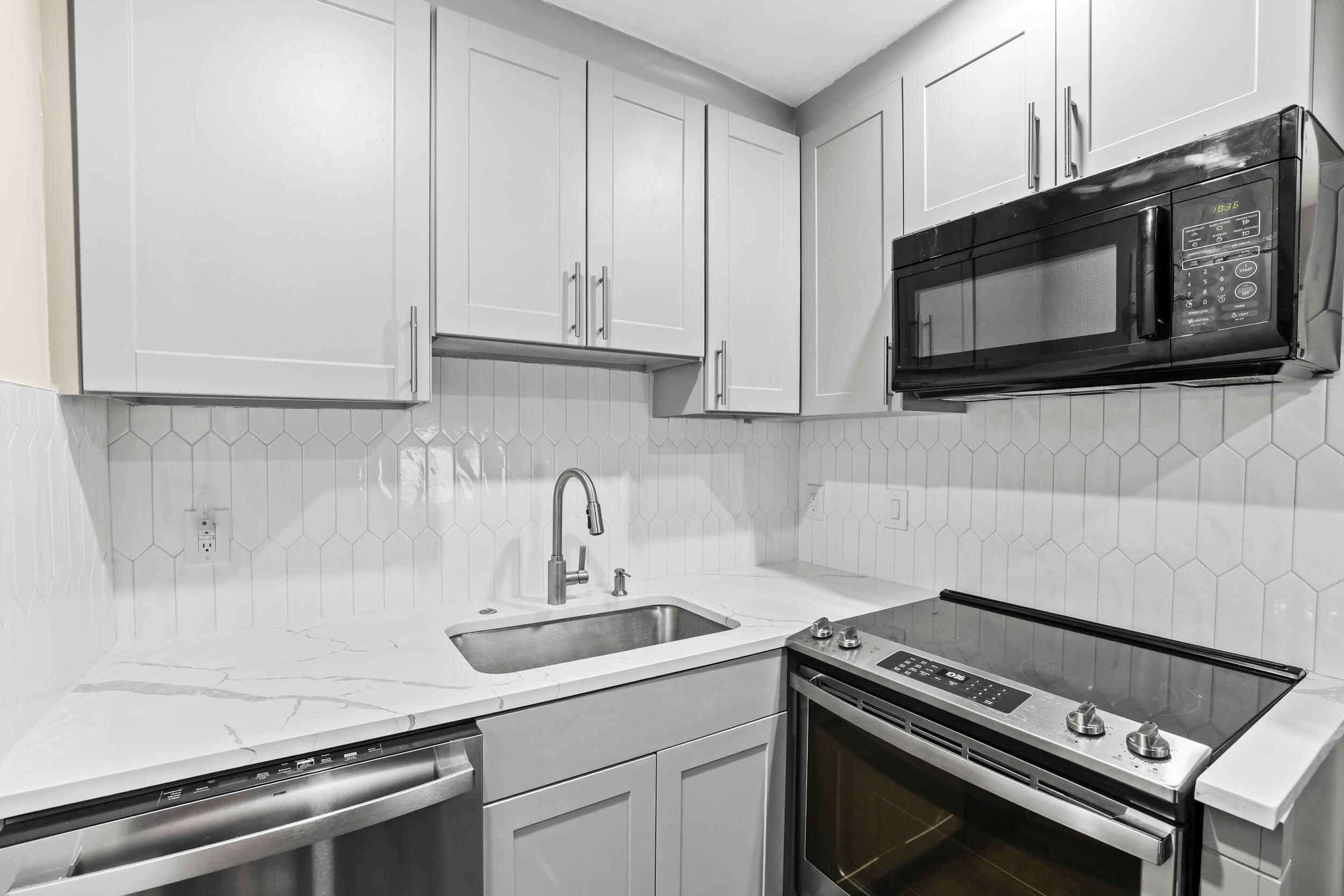 2211 NE 67th Street 1131