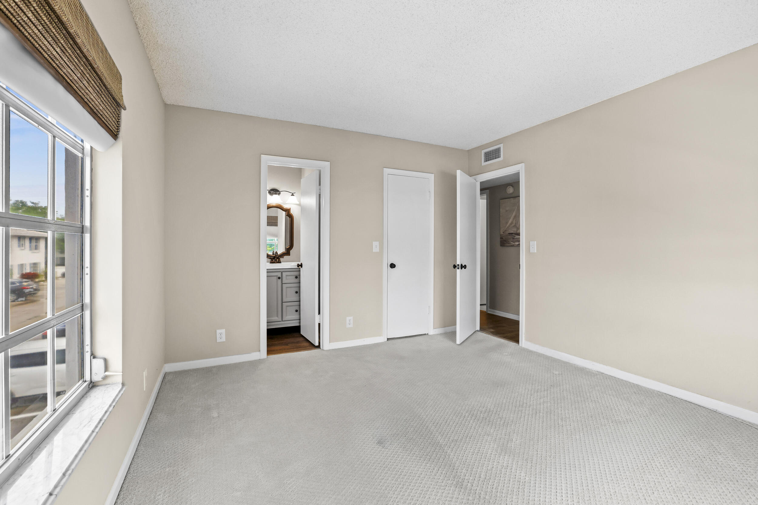 IMPERIAL POINT COLONNADES CONDO - Residential