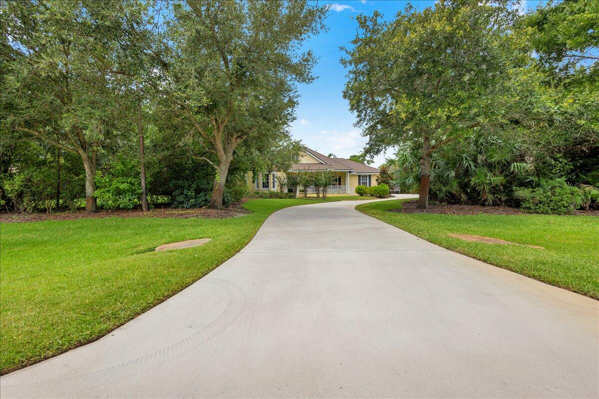 7900 Saddlebrook Drive