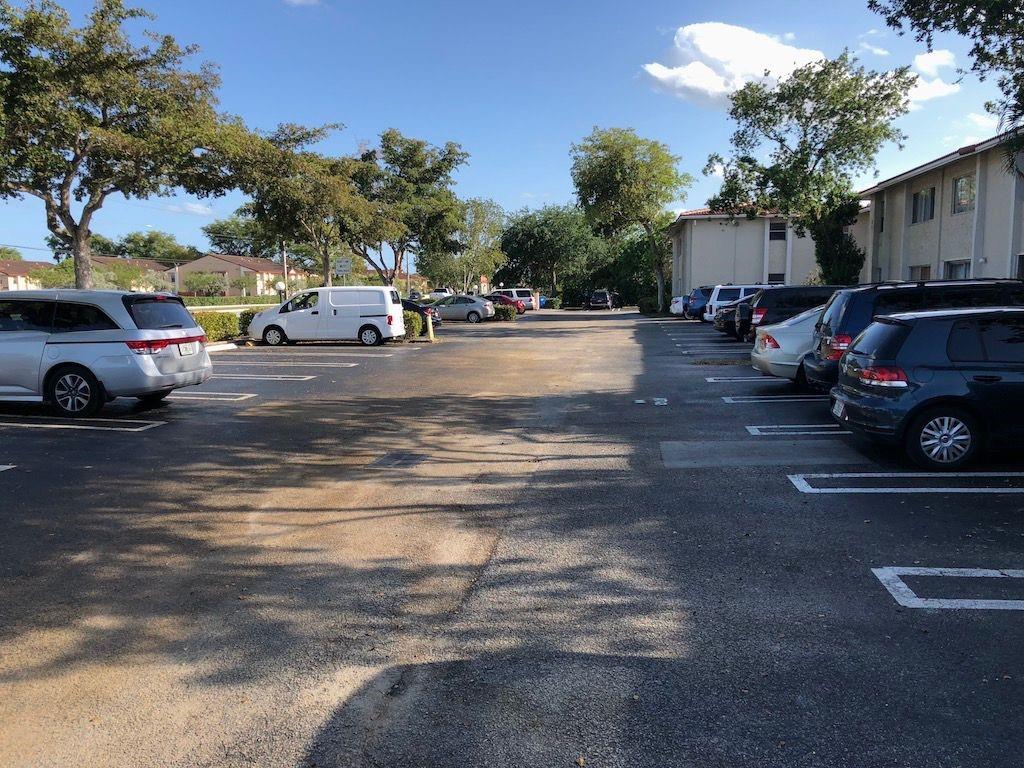 VICTORIA SQUARE - Residential