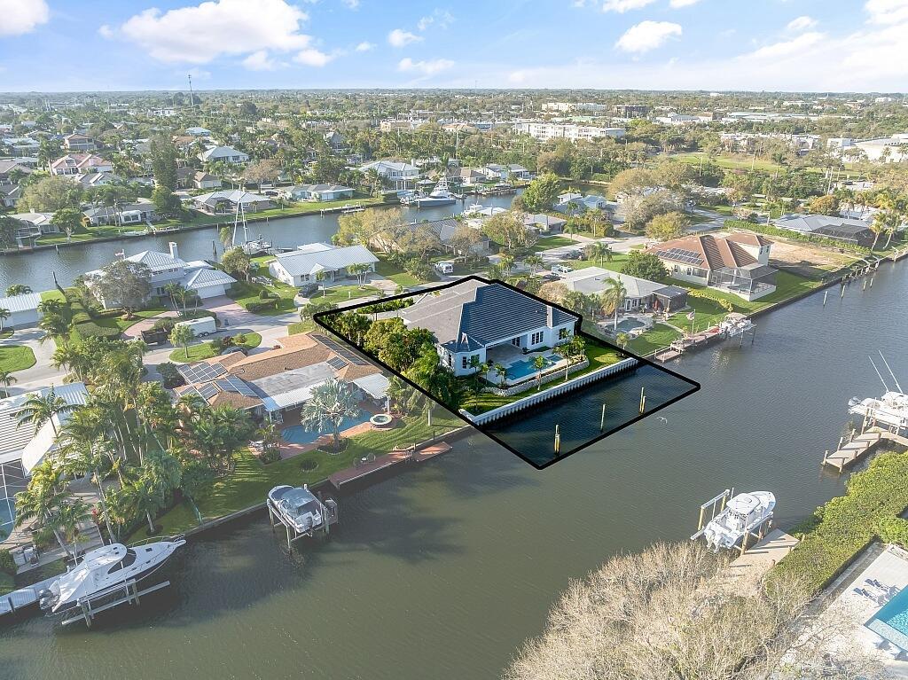 VERO ISLES PLAT NO 3 - Residential