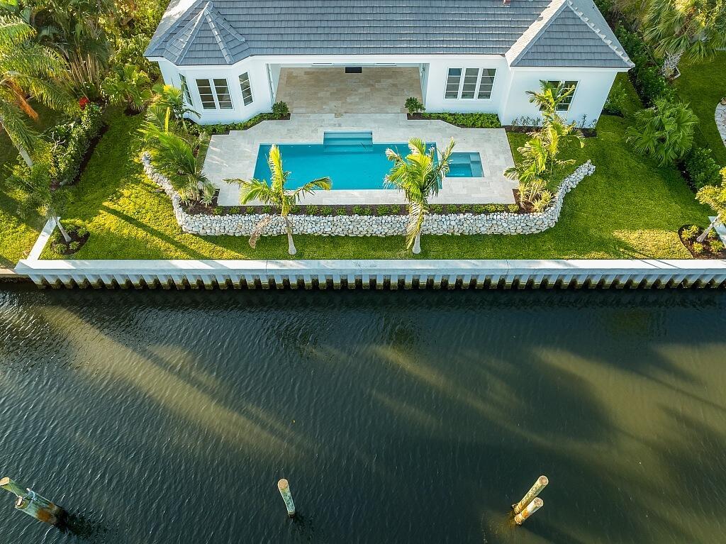 VERO ISLES PLAT NO 3 - Residential