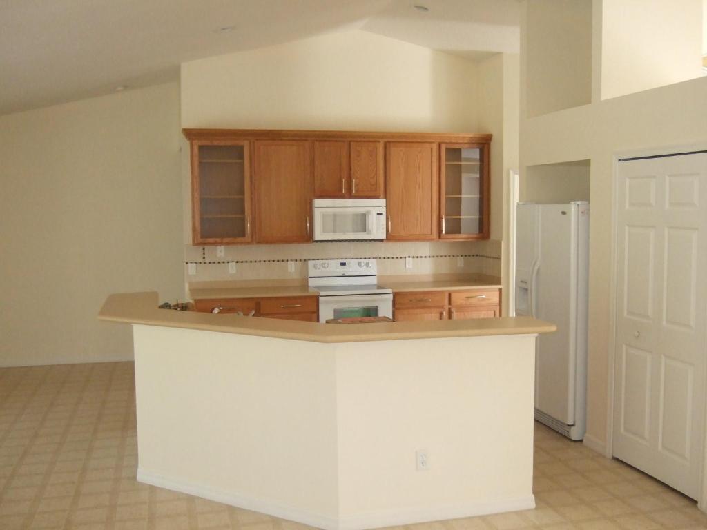 PORT ST LUCIE SECTION 11 - Residential Lease