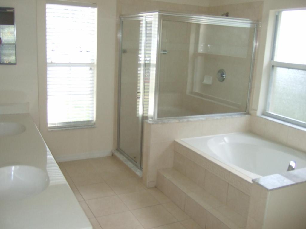 PORT ST LUCIE SECTION 11 - Residential Lease