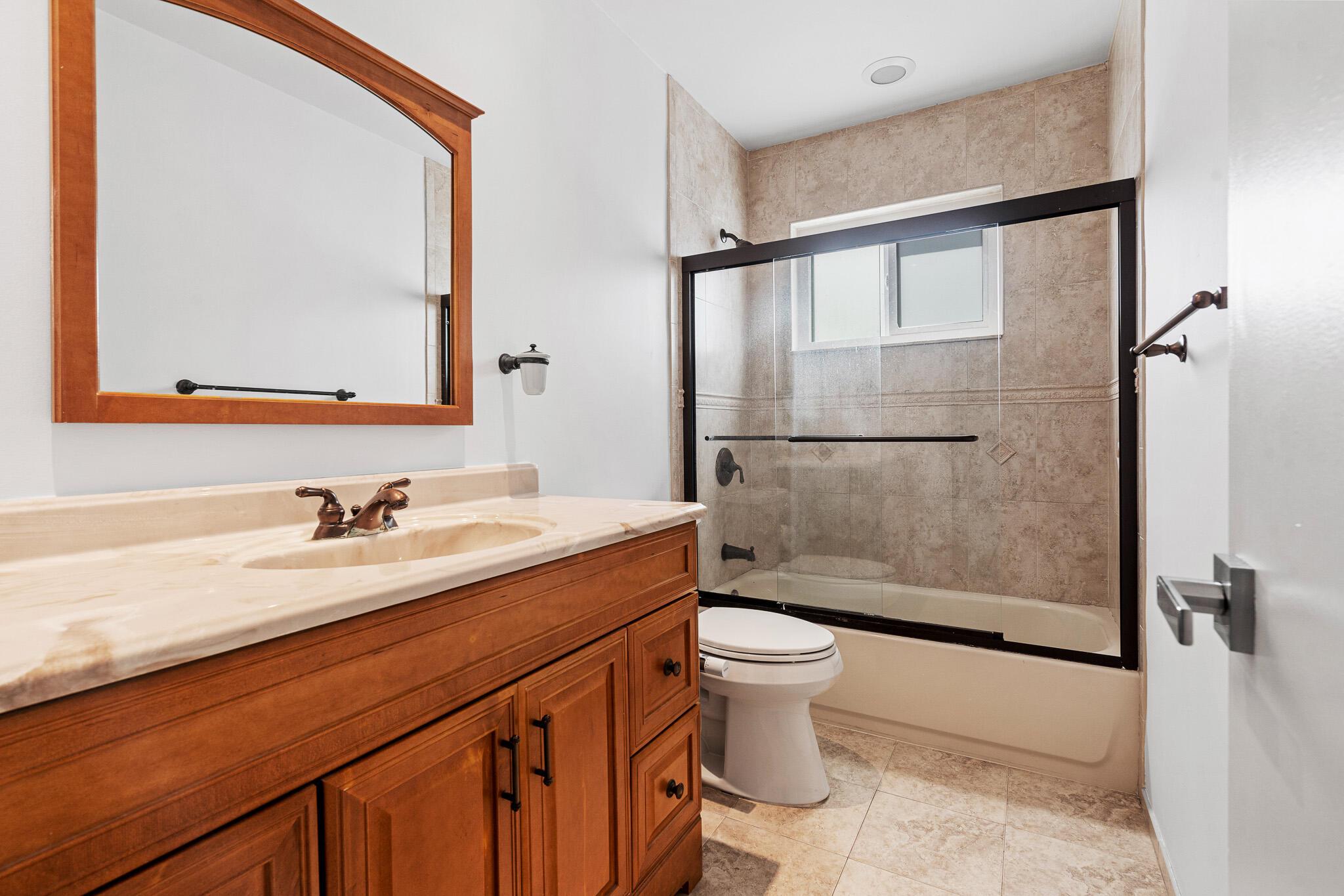 THE BANYAN DRIVE ESTATES - Residential