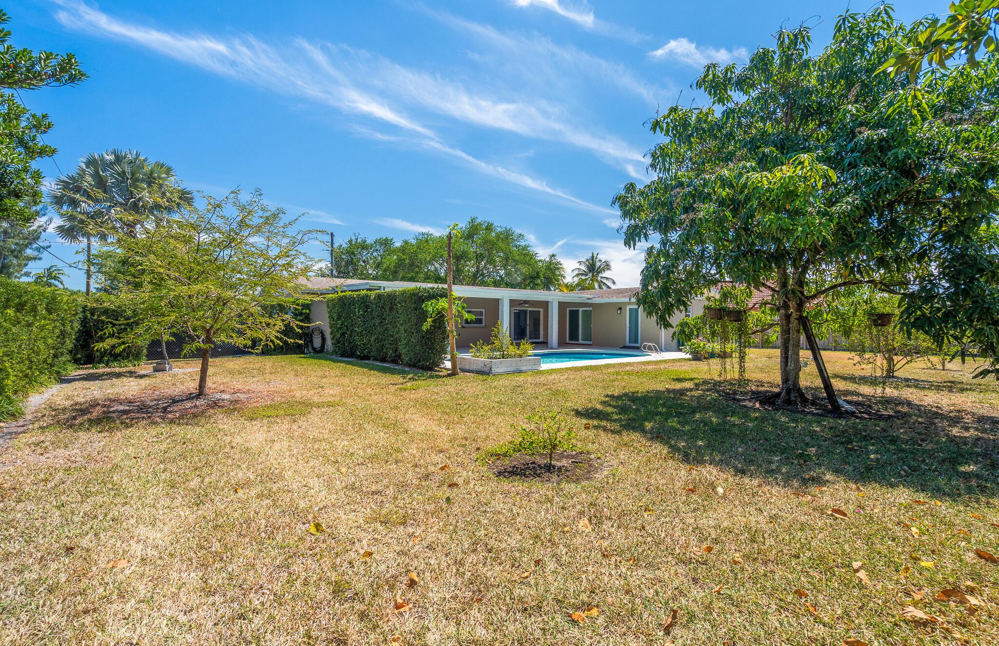 THE BANYAN DRIVE ESTATES - Residential