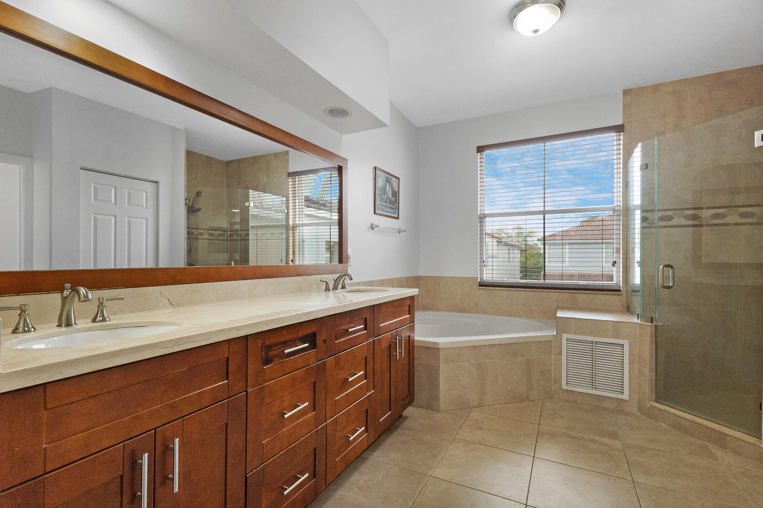 MAPLE RIDGE - Residential