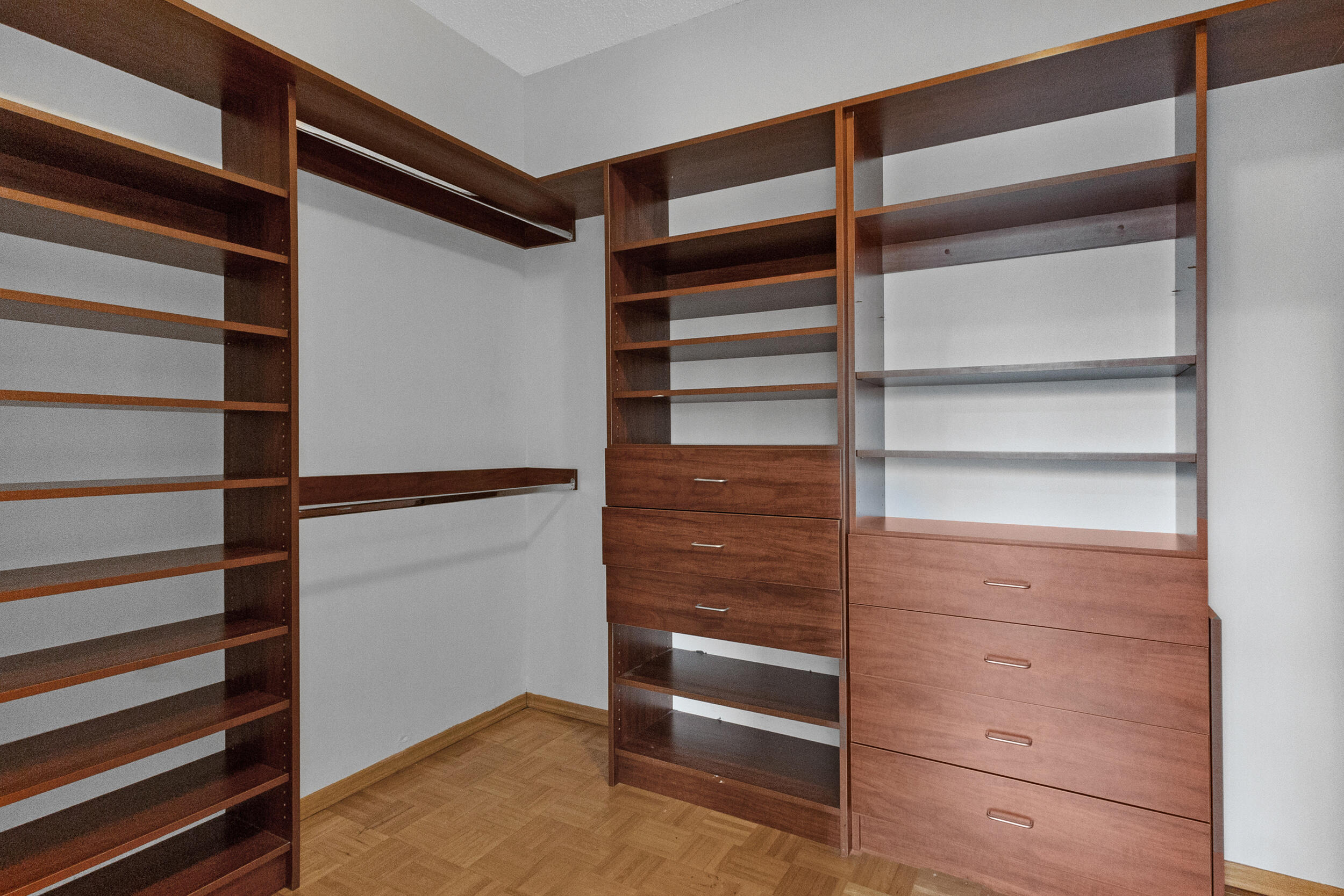 MAPLE RIDGE - Residential