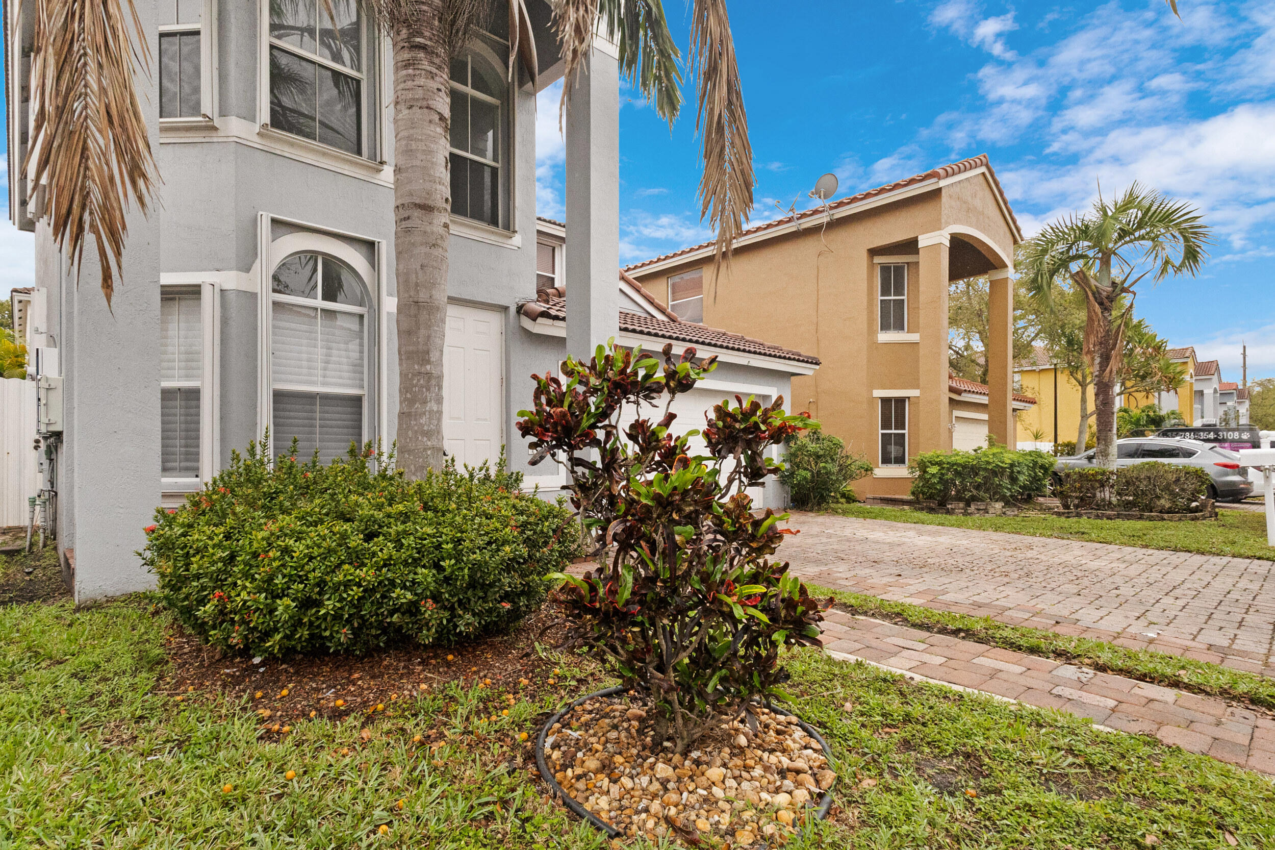 MAPLE RIDGE - Residential