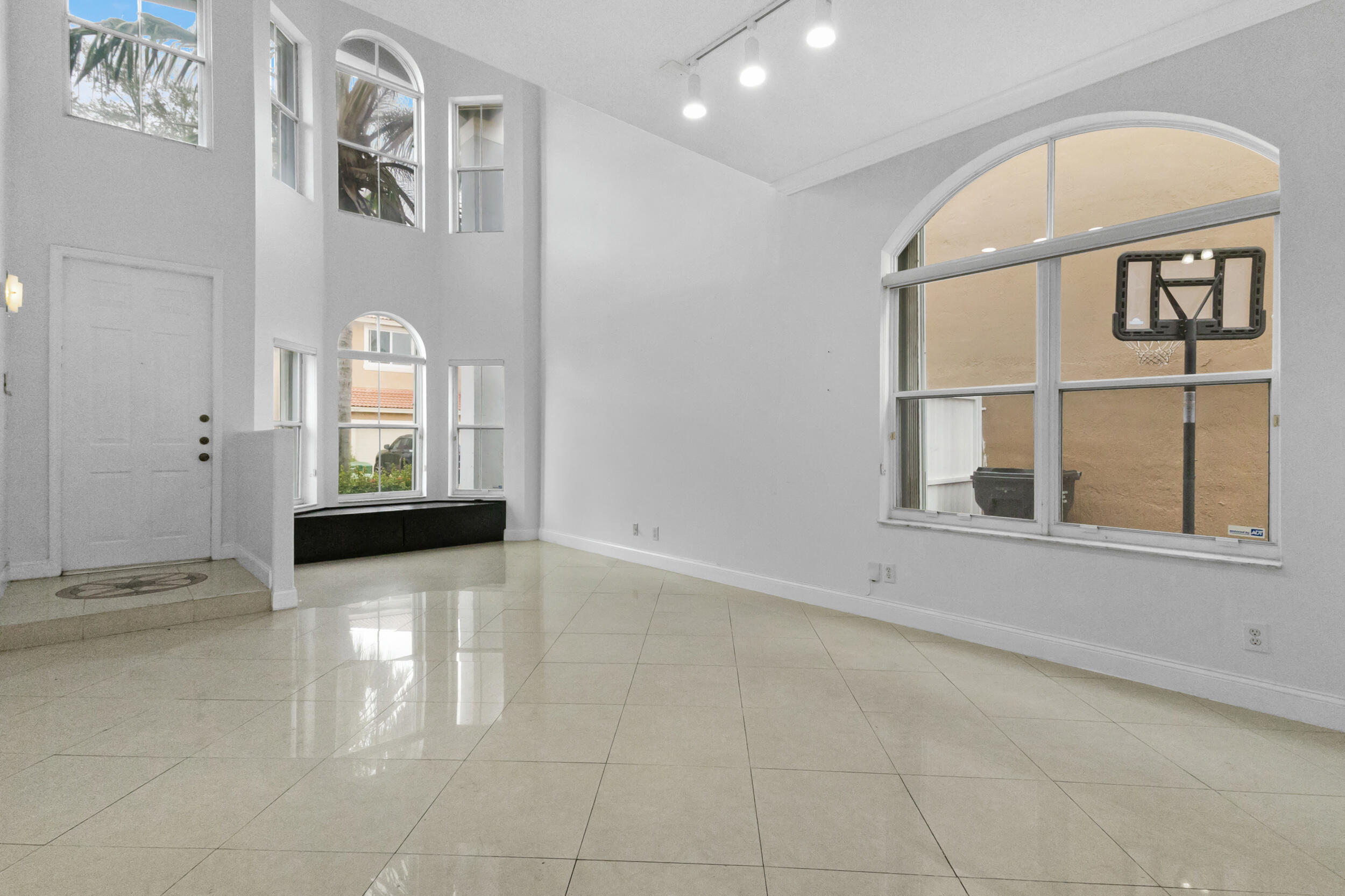 MAPLE RIDGE - Residential