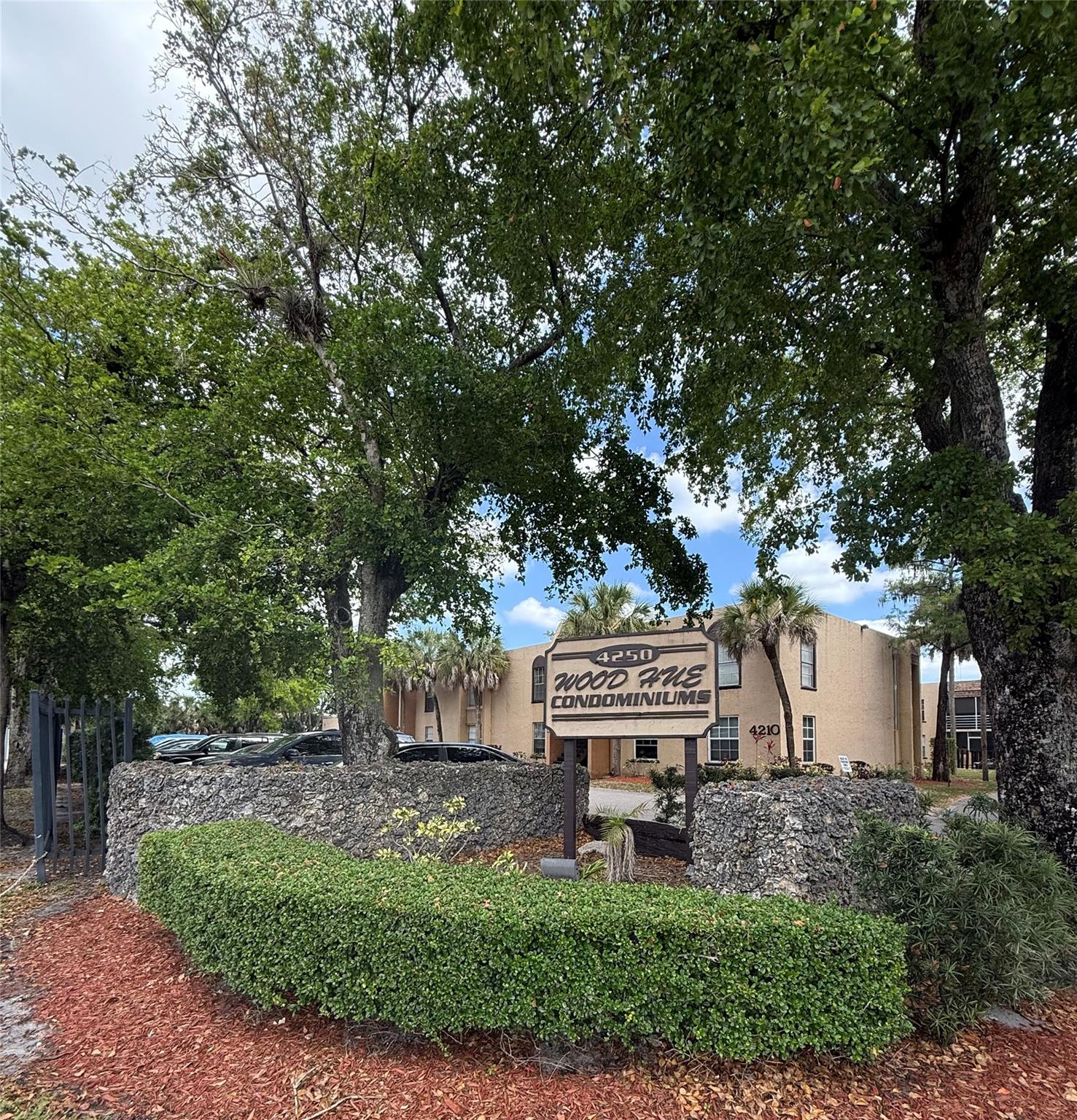This amazing 2-bedroom, 2-bathroom condo is located in the Wood Hue IV Condo Community in sunny Lauderdale Lakes. It’s conveniently close to everything, including shopping and restaurants. The unit opens up to a spacious living room with tile floors. The kitchen is equipped with everything you need, and the enclosed patio offers additional office space. The community amenities include an in-ground pool, tennis courts, and a clubhouse.