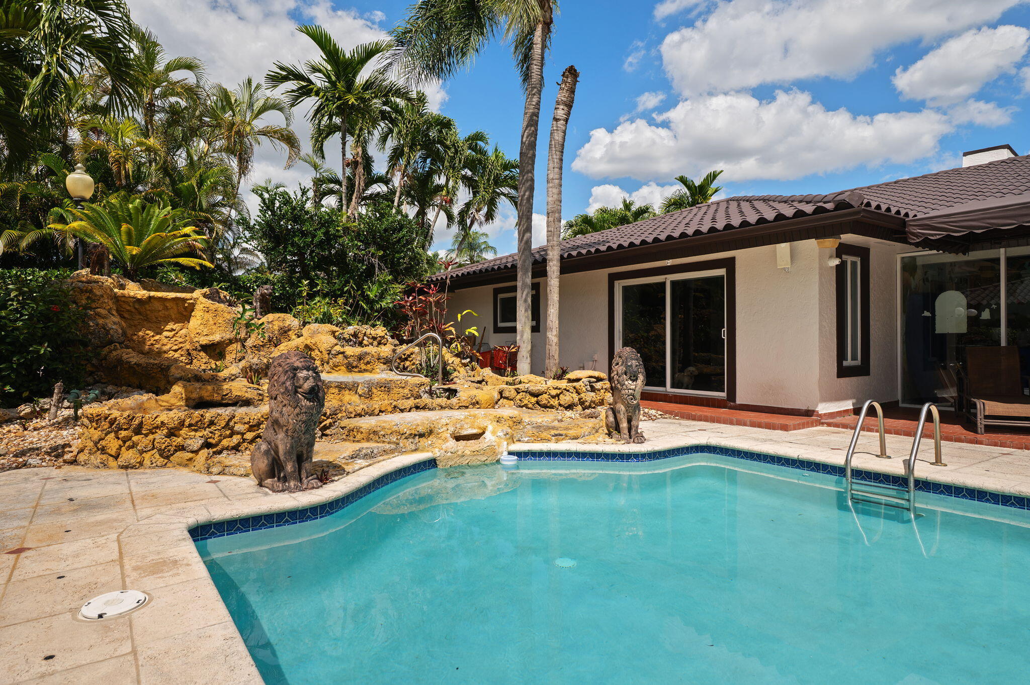 J G HEADS FARMS - Residential