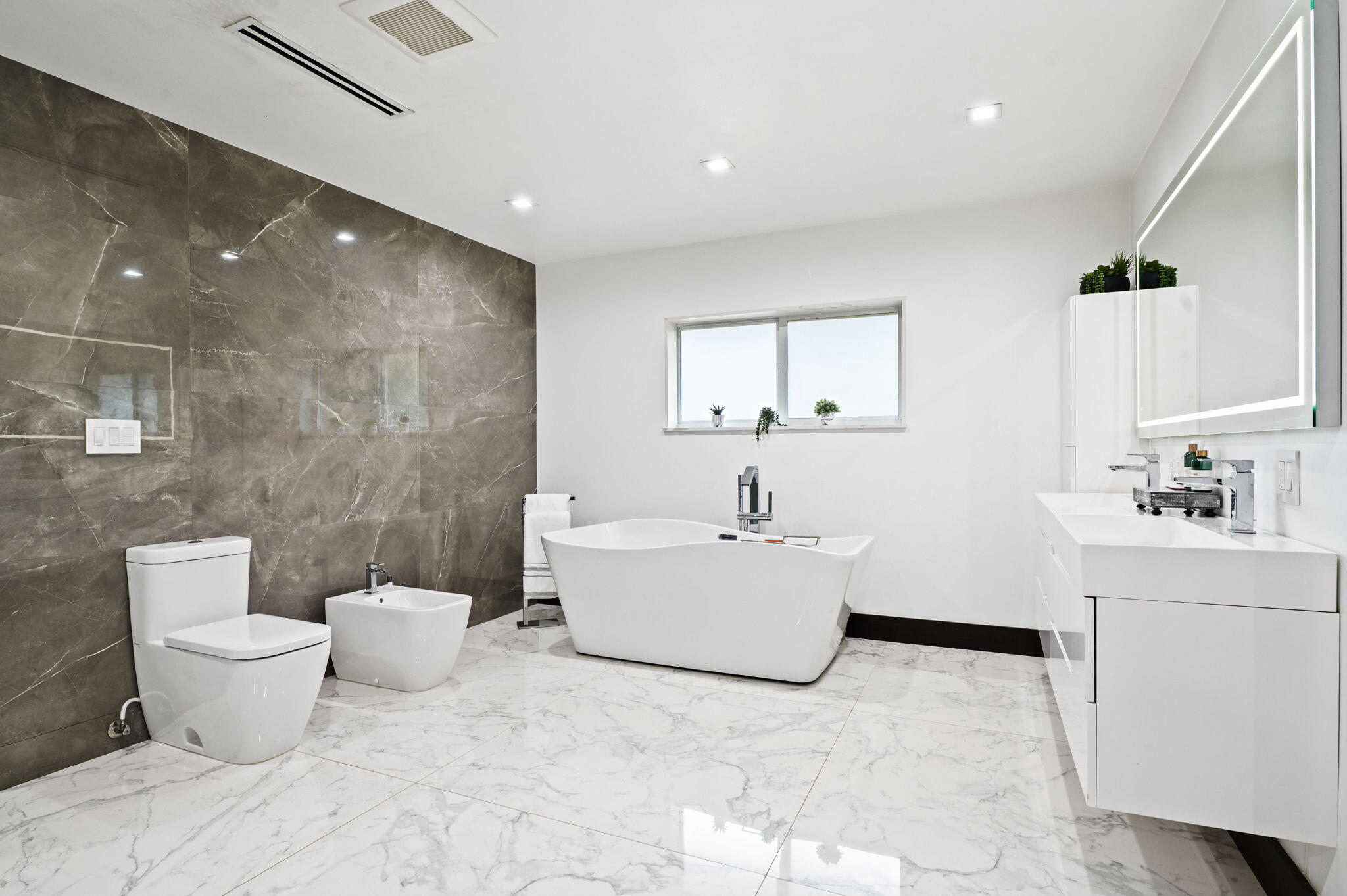 J G HEADS FARMS - Residential