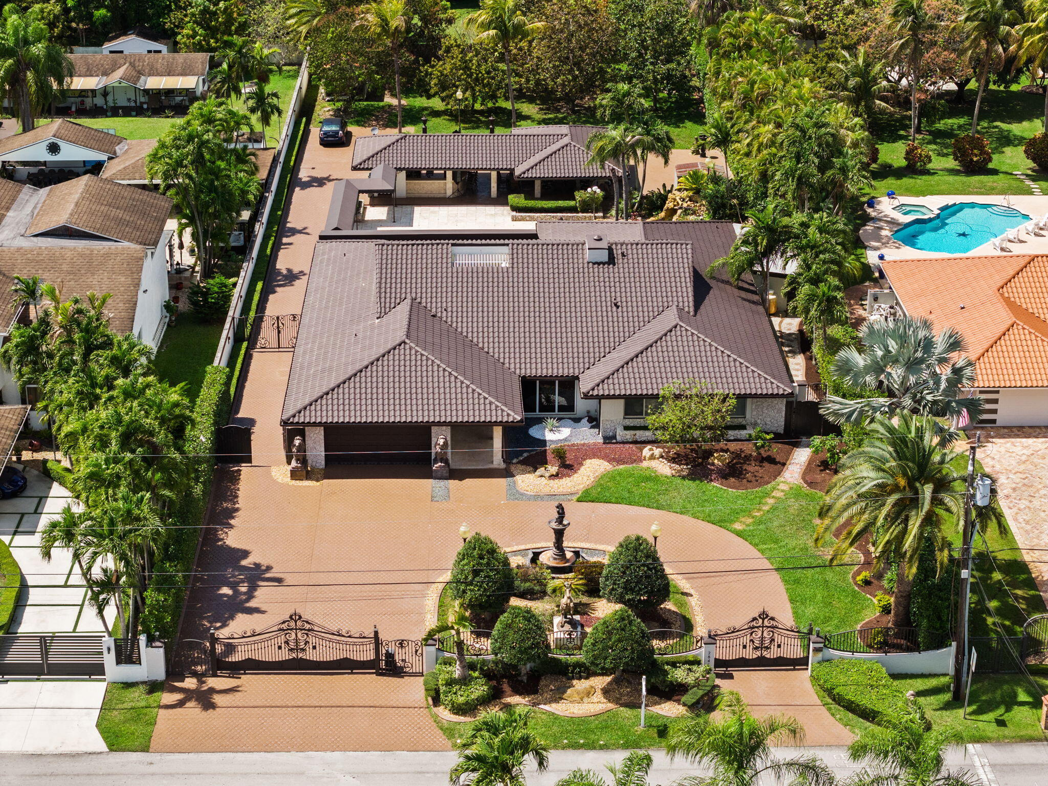 J G HEADS FARMS - Residential