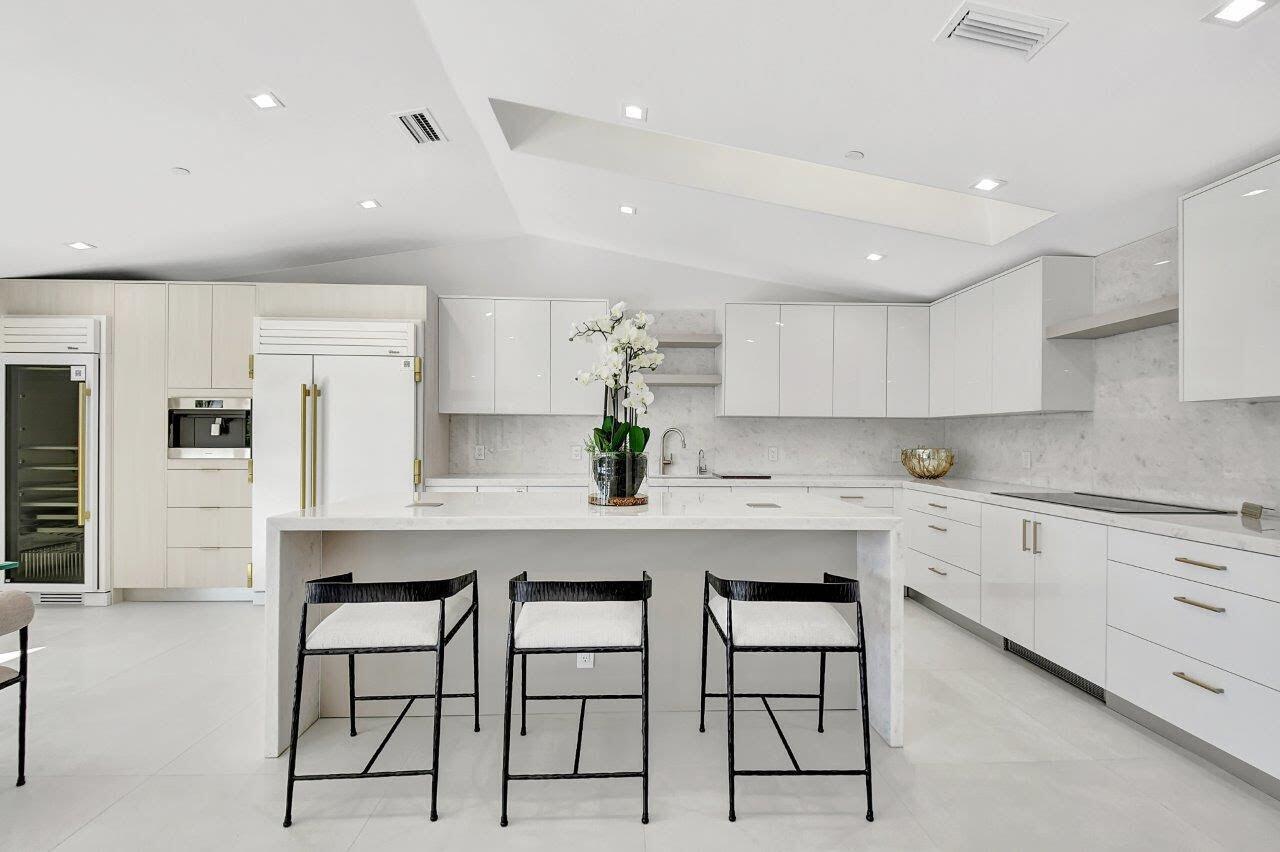 6778 Woodbridge Drive