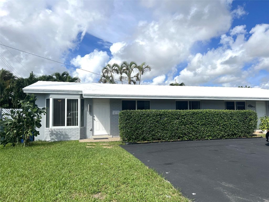 Photo of 4331 NE 5th Avenue, Oakland Park, FL 33334 (MLS # F10555746)