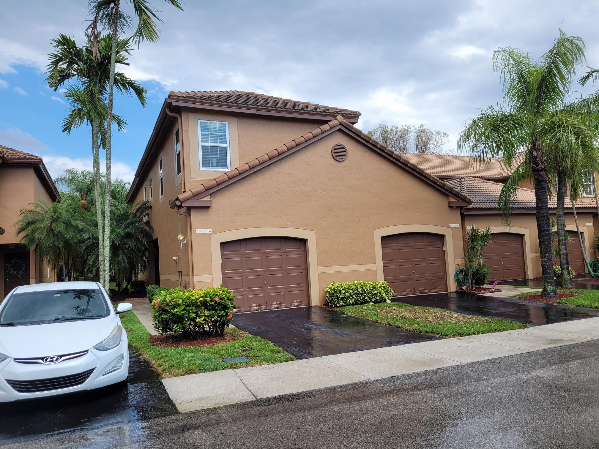 4BED AND 2.5BATH TOWNHOUSE IN WESTON. A RATED SCHOOL DISTRICT. TILE FLOOR THROUGHOUT THE UNIT EXCEPT STAIRS AND INSIDE OF CLOSETS. OVERSIZED 1 CAR GARAGE. CORNER UNIT. CUSTOMIZED CABINET AND ISLAND IN THE KITCHEN. HURRICANE IMPACT WINDOWS. EASY TO ACCESS I-75,595 AND 869. COMMUNITY OFFERS POOL AND PLAY AREA. NEW DISHWASHER WILL BE INSTALLED BEFORE NEW TENANT MOVES IN. ***RENTERS INSURANCE IS REQUIRED***