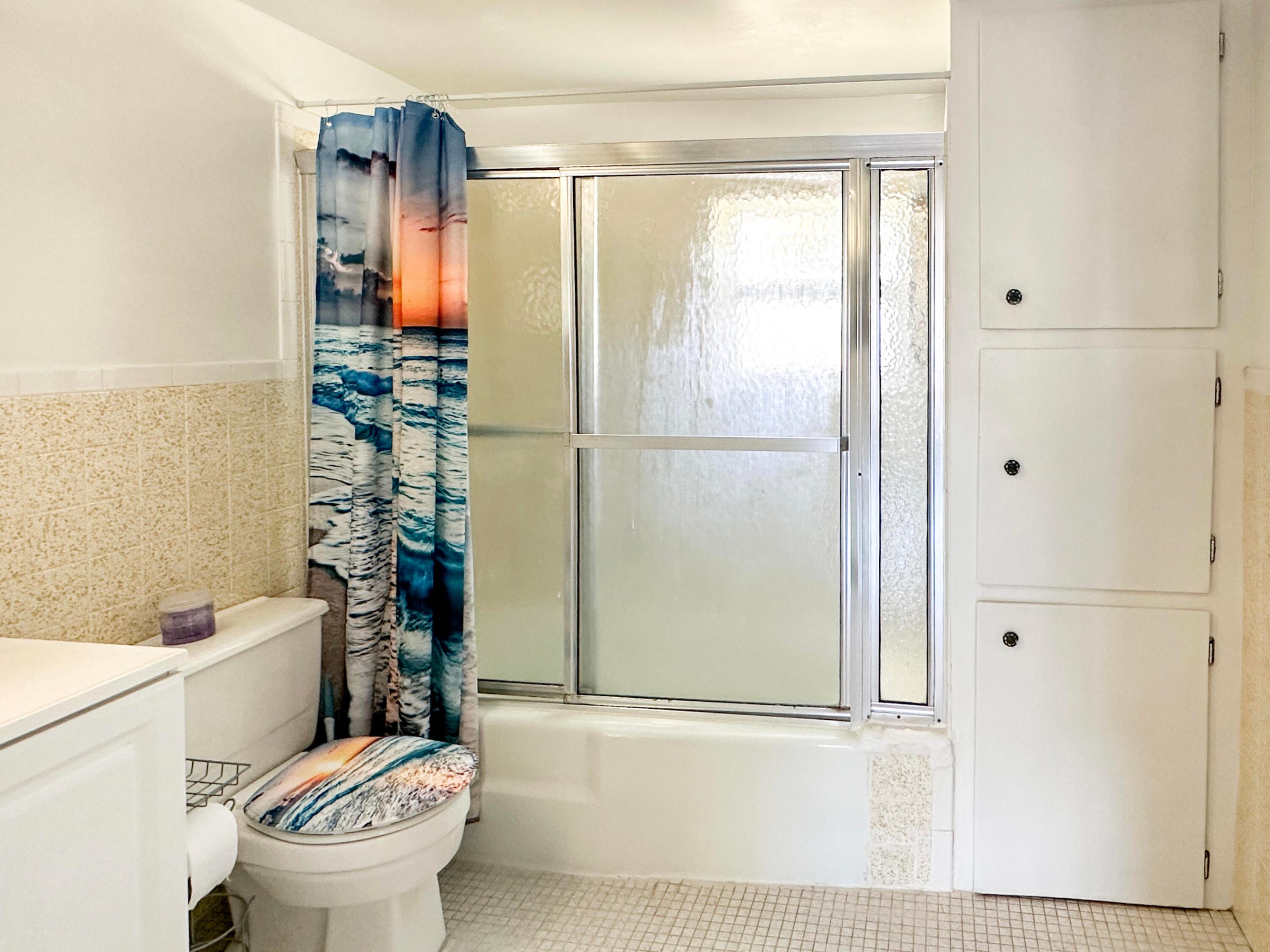 M K MOORE'S RE SUBDIVISION - Residential