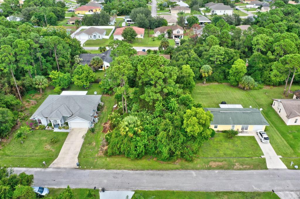 The perfect place for your DREAM home! This single family home lot is ready for a new owner. Bring the lot to one of PSL's many excellent homebuilders, or design and build yourself! This 0.23 acre home site is 80' x 125'. Perfect sized lot for a 3 or 4 bedroom home and room for a pool!