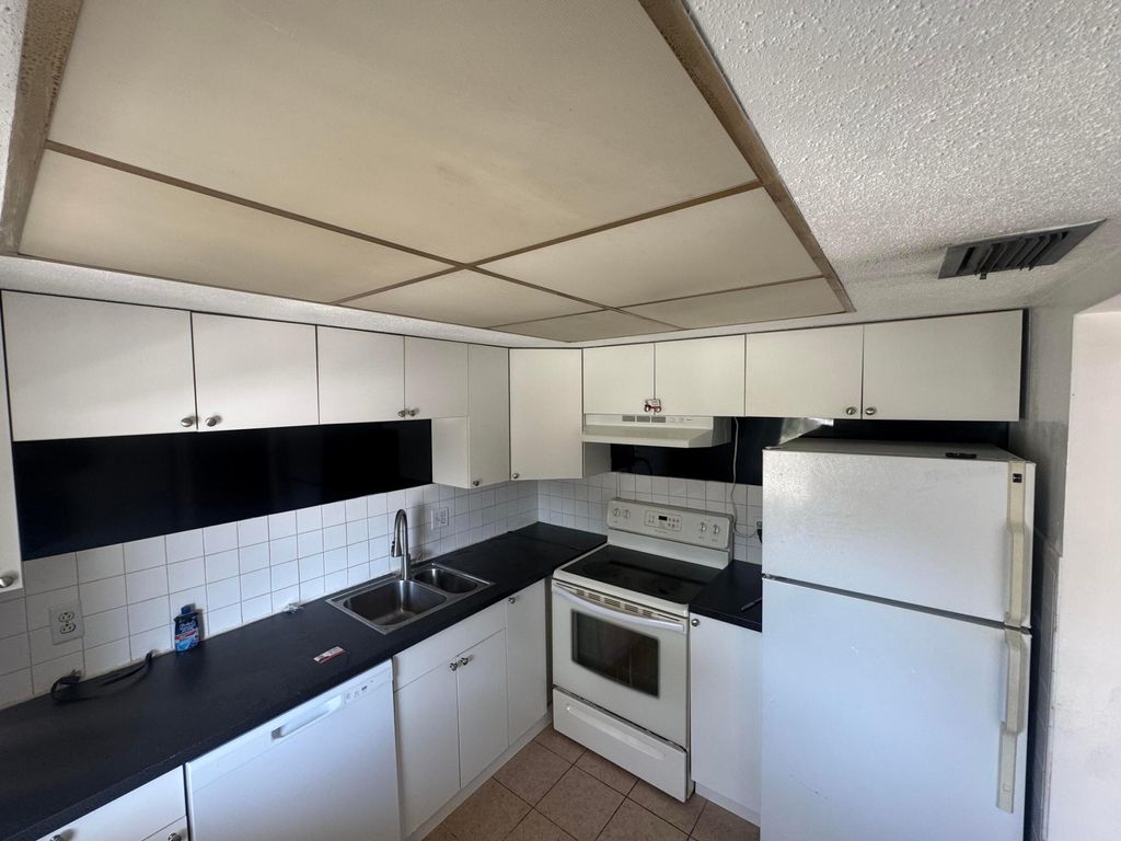 Photo of 3300 NE 10th Terrace #53, Pompano Beach, FL 33064 (MLS # B26008565)