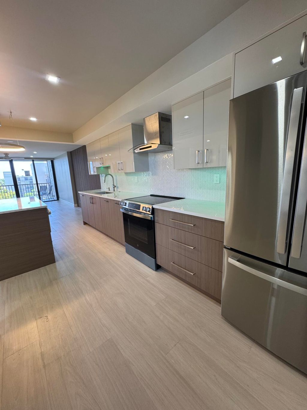 Photo of 12 Royal Palm Way #6030, Boca Raton, FL 33432 (MLS # B26034647)