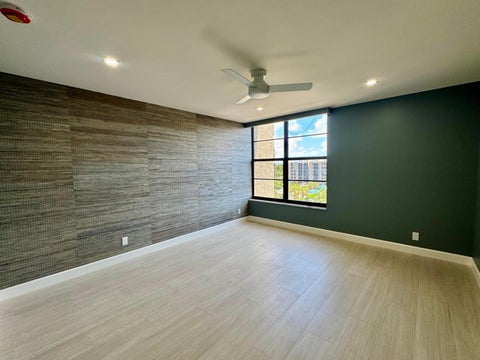 Tiny photo for 12 Royal Palm Way #6030, Boca Raton, FL 33432 (MLS # B26034647)