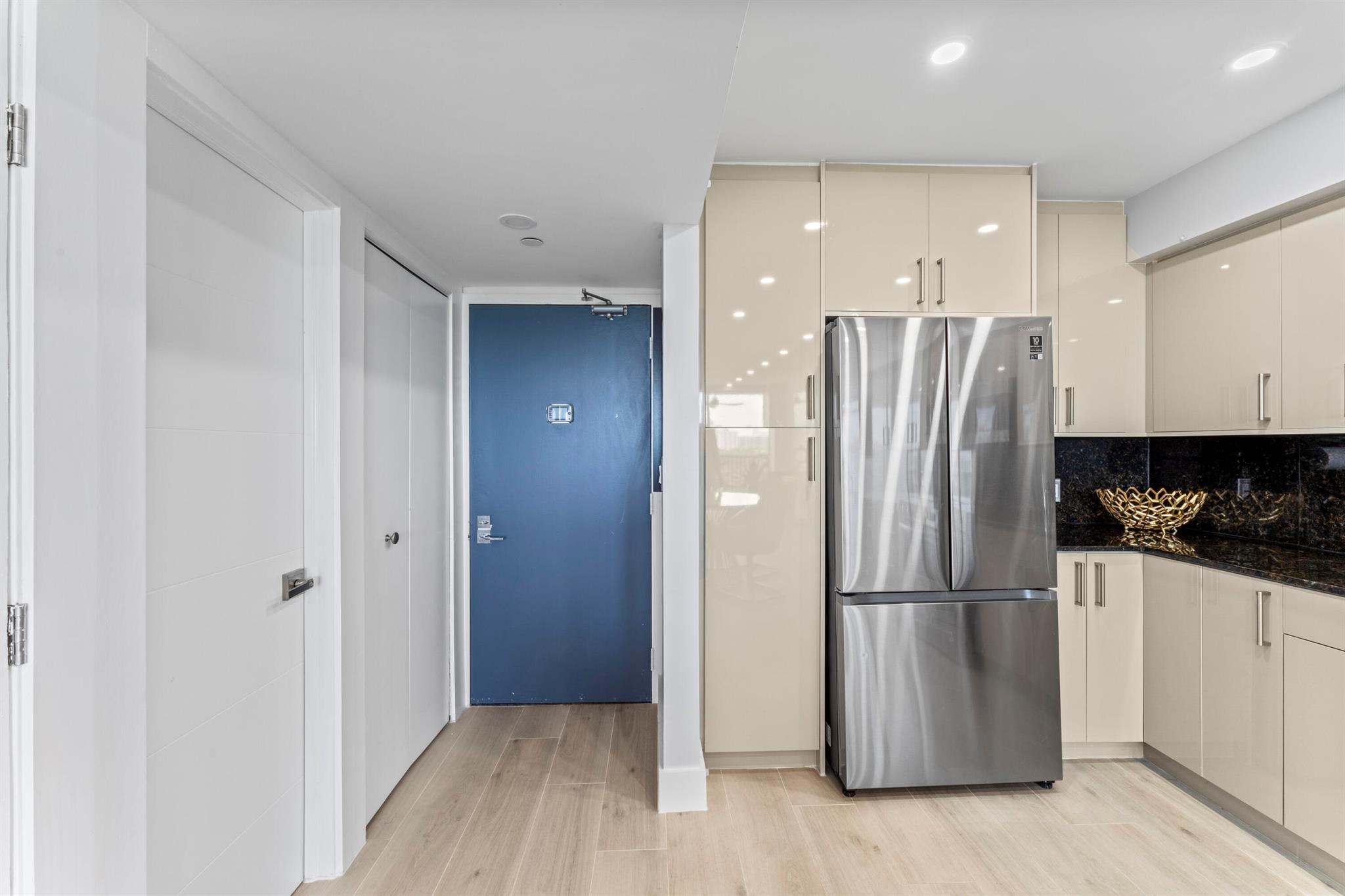 CORONADO CONDO - TOWER II - Residential