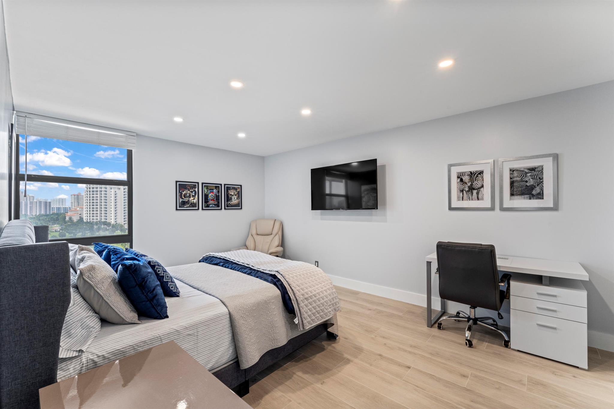 CORONADO CONDO - TOWER II - Residential