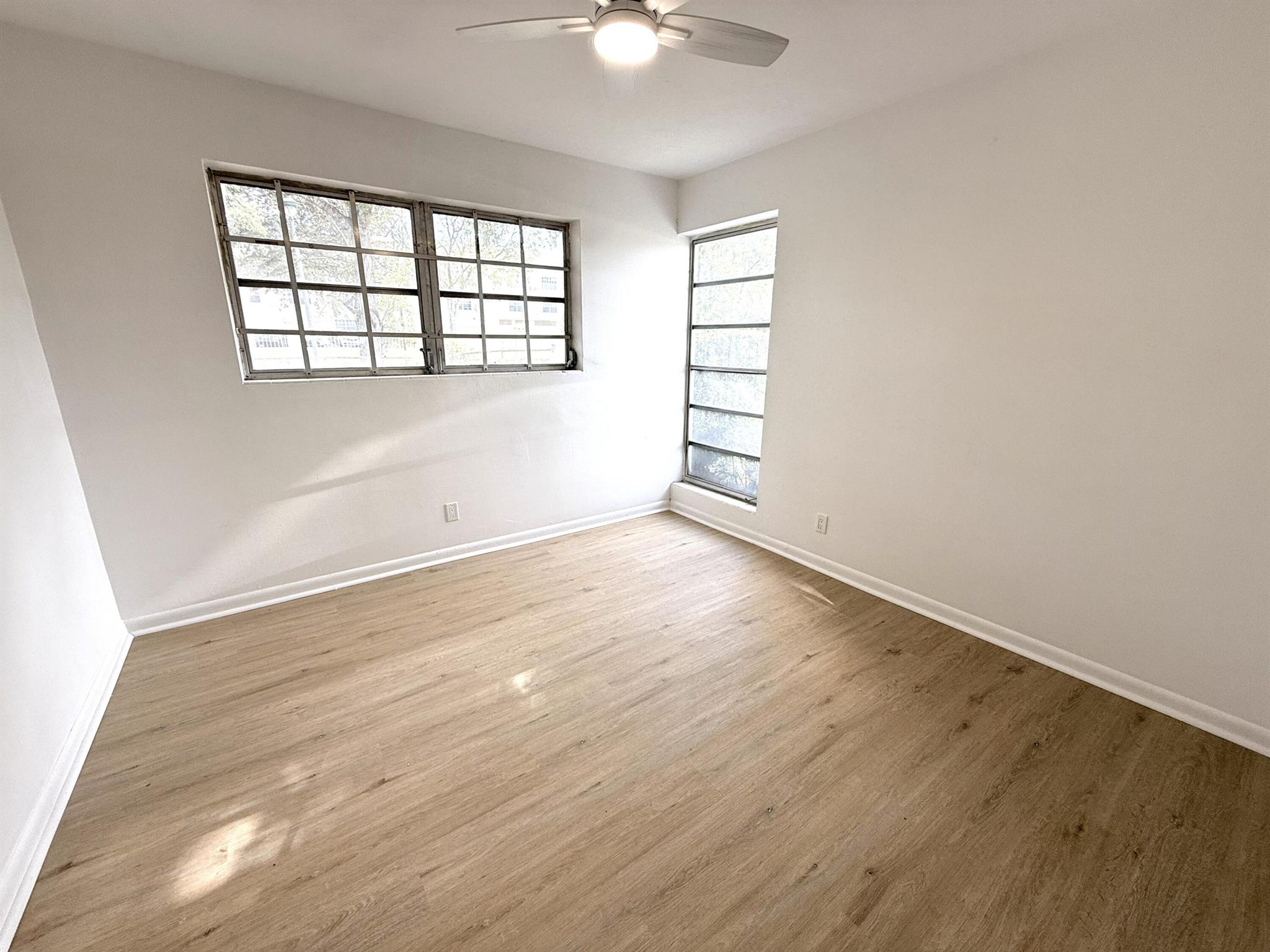 PARK MANOR 1 - Residential Lease