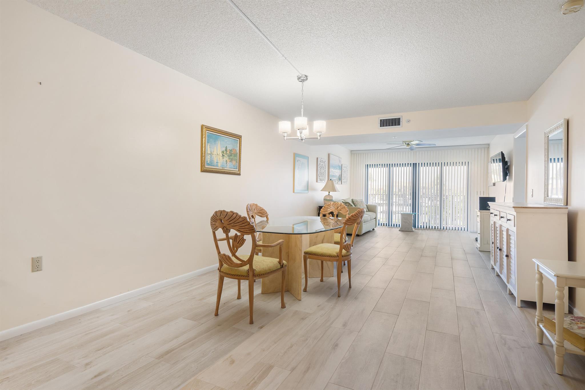 901 Seafarer Circle 306