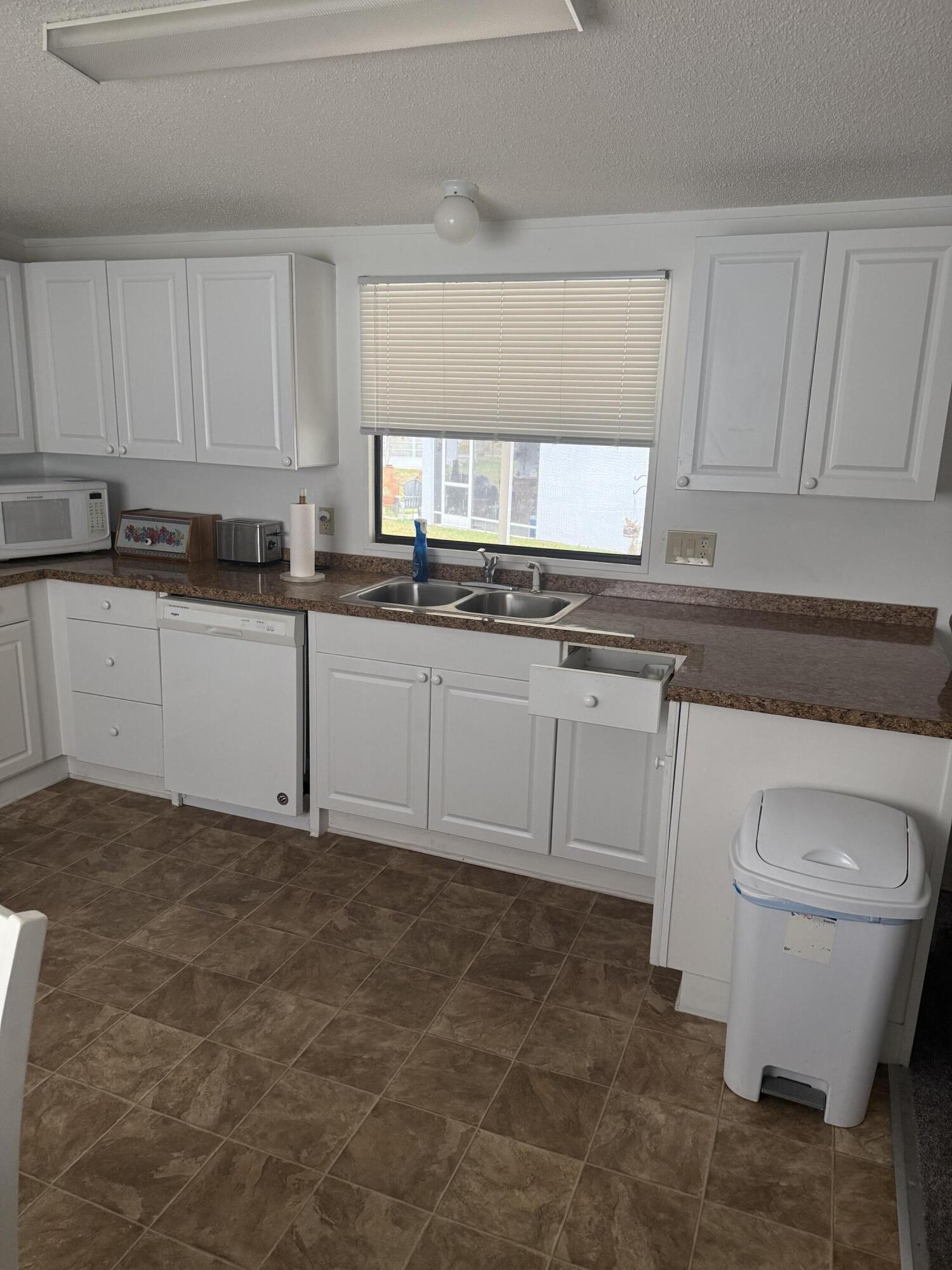 SPANISH LAKES ONE - Residential