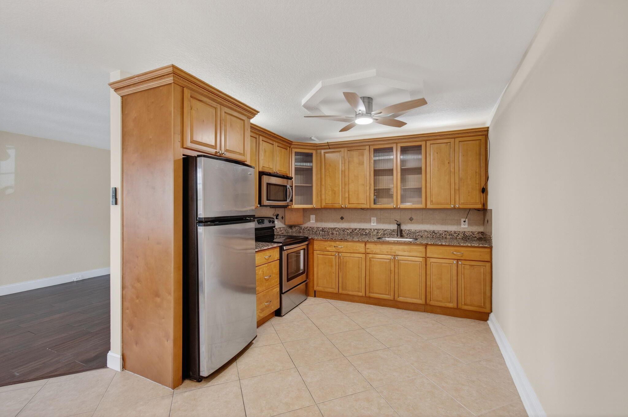 View photos, virtual tours, details... 2048 Newcastle C