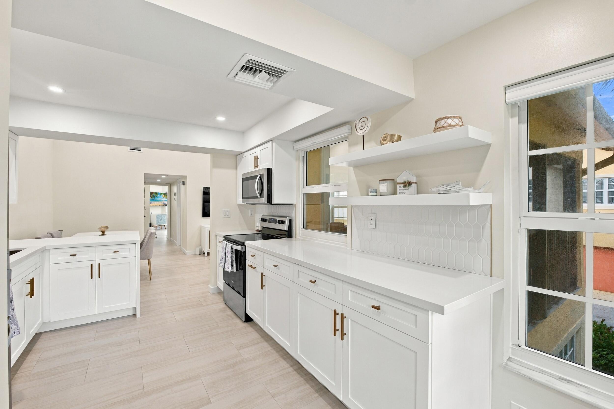 2121 S Ocean Boulevard 106