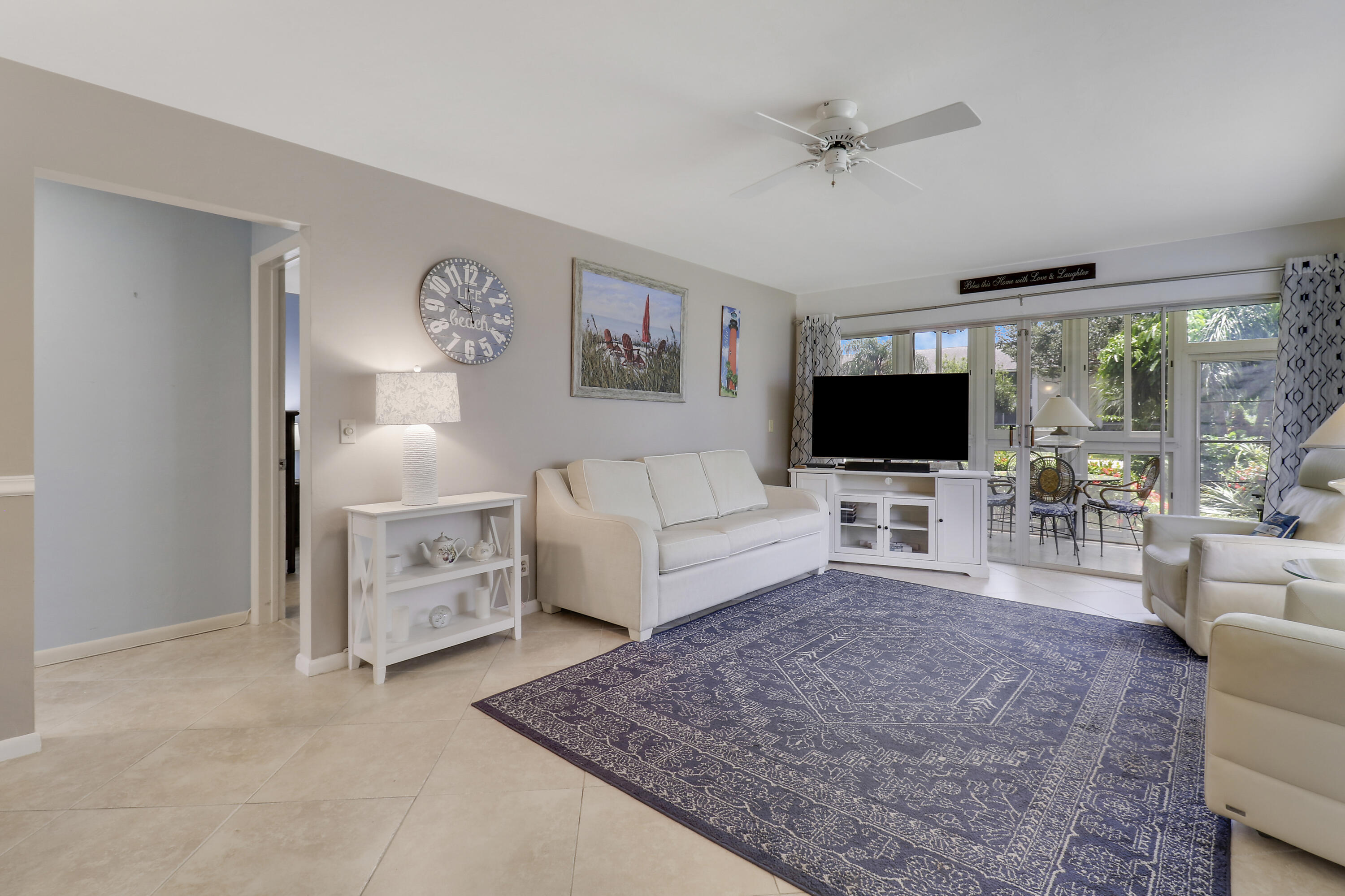 TEQUESTA GARDEN COND NO 6 S 526 FT OF PAR 2 TEQUES - Residential