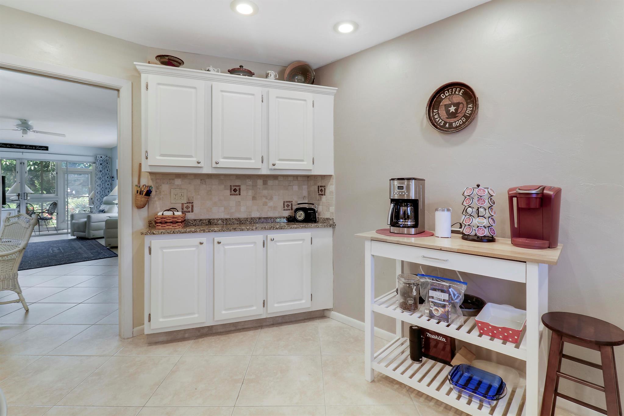 TEQUESTA GARDEN COND NO 6 - Residential