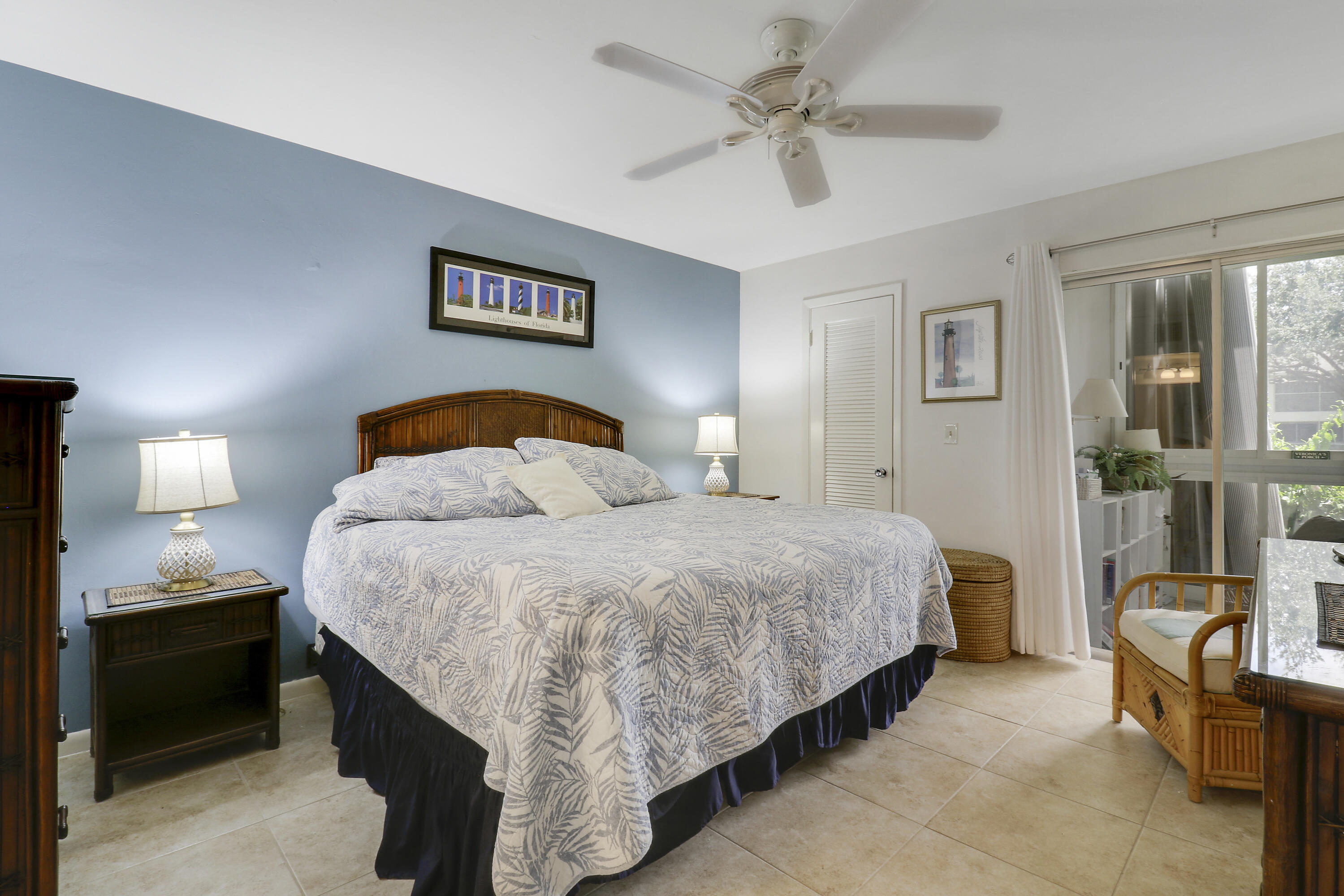 TEQUESTA GARDEN COND NO 6 S 526 FT OF PAR 2 TEQUES - Residential