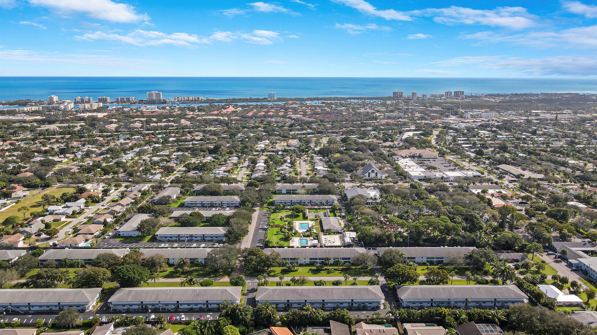 TEQUESTA GARDEN COND NO 6 - Residential