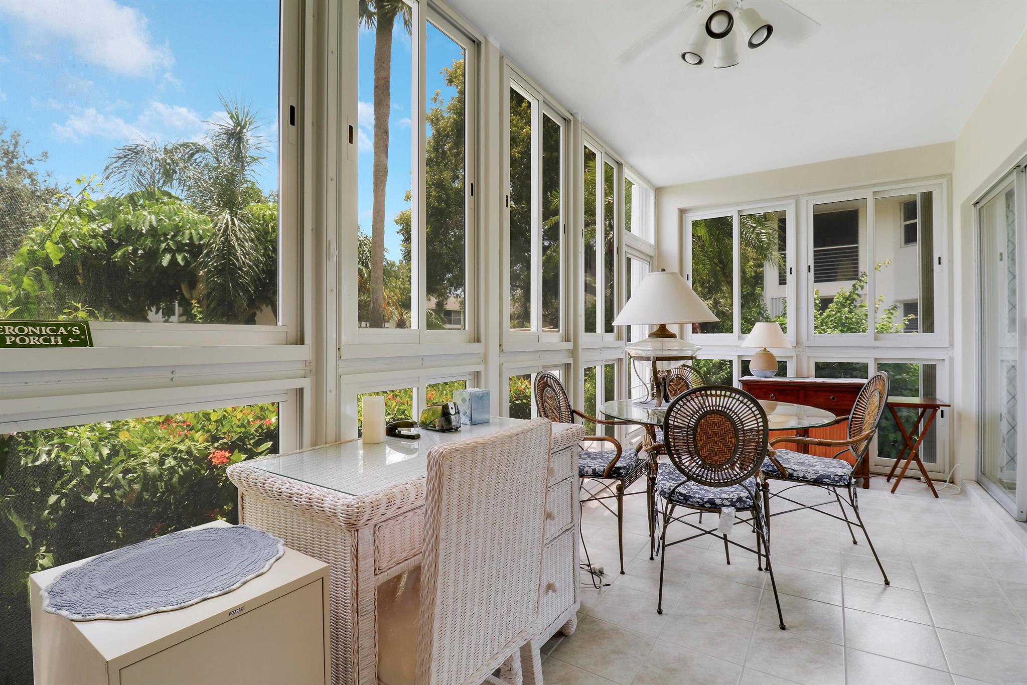 TEQUESTA GARDEN COND NO 6 - Residential