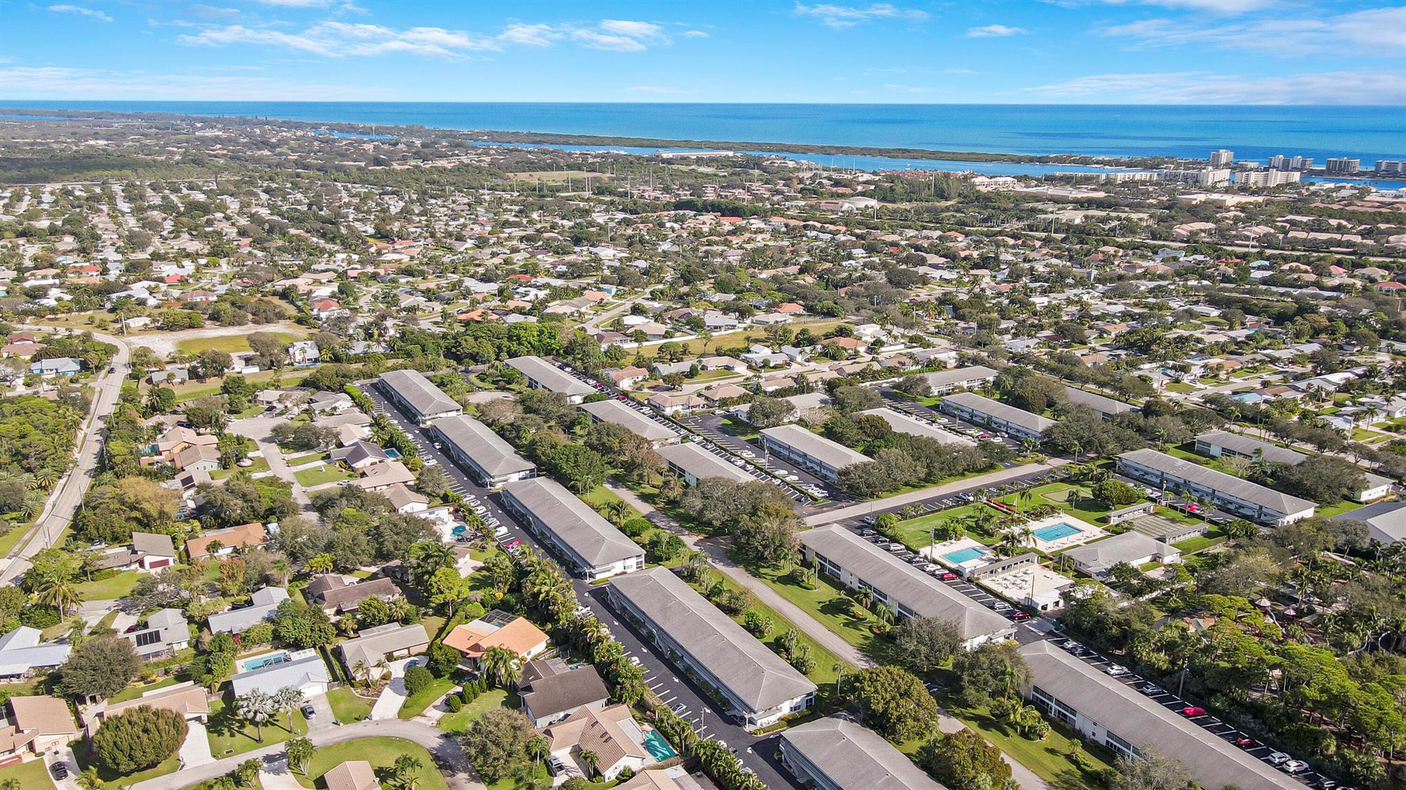 TEQUESTA GARDEN COND NO 6 - Residential