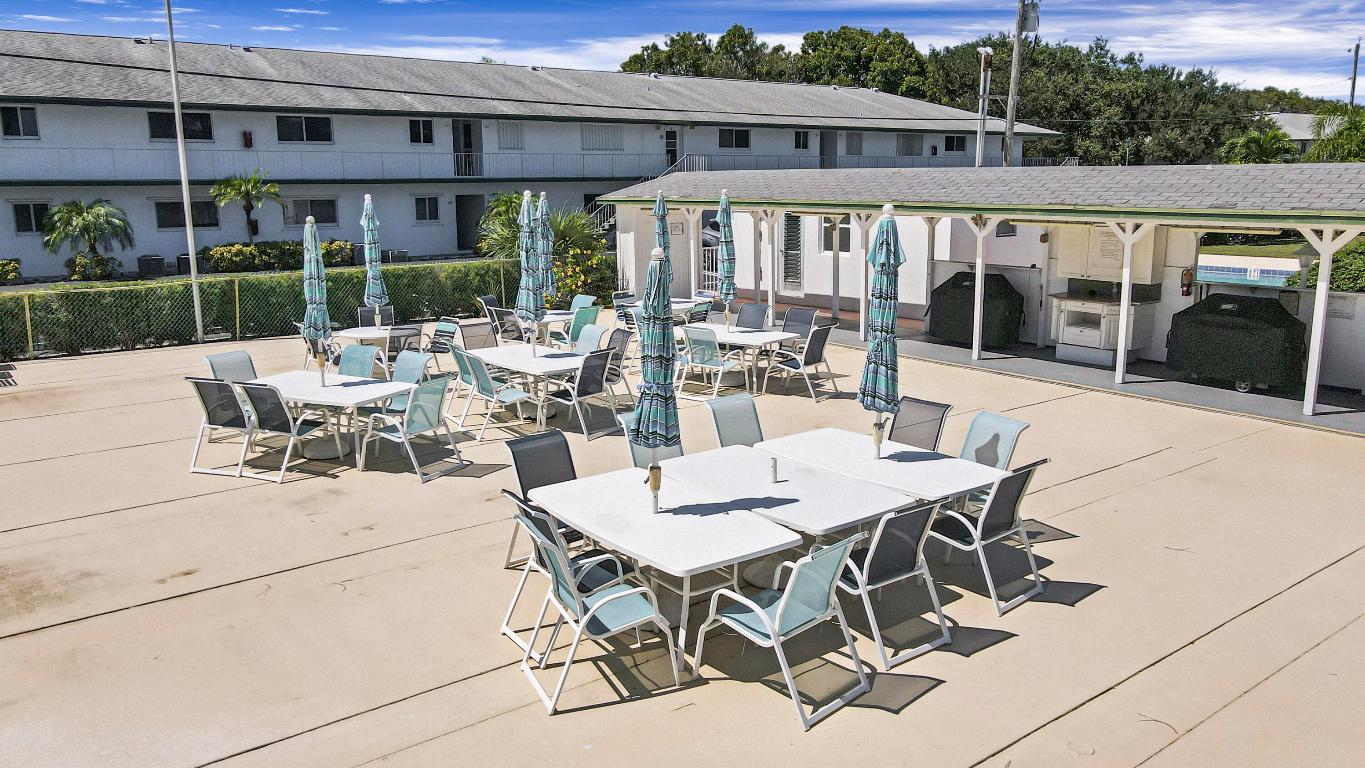 TEQUESTA GARDEN COND NO 6 S 526 FT OF PAR 2 TEQUES - Residential